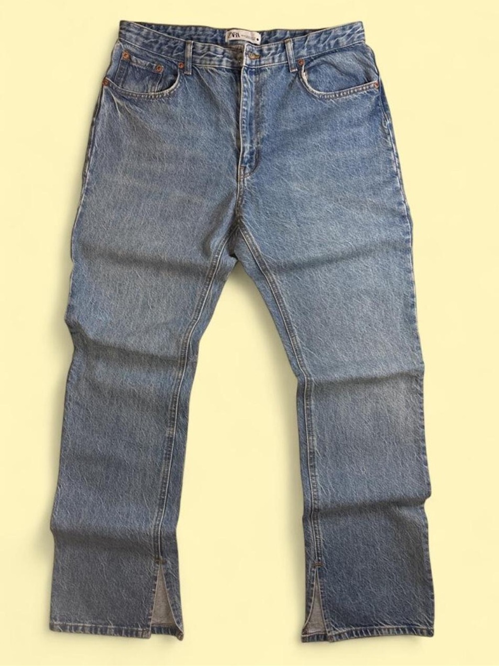 Zara 90s Relaxed Straight Fit —Slits on Ankles